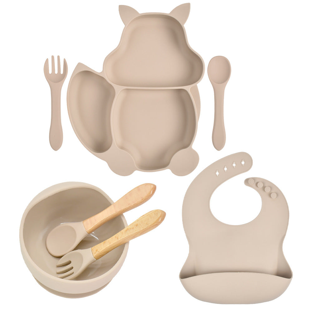 Mess-Free Mealtimes with Our Toddler-Friendly Feeding Set